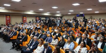 Fîgen Yuksekdag û Selahattîn Demîrtaş ji Forûma Aştiyê re peyam şandin