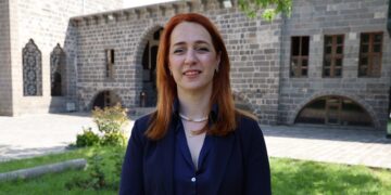 ‘Divê hişmendiya, jin li malê, mêr li derve bê şikandin’
