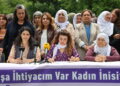 Ji înîsiyastîfa jinan daxuyaniyên ‘Em di Aştiyê de israr dikin’ TÊ NÛKIRIN