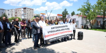  Platforma Ked û Demokrasiyê ya Amedê: Tişta pêwîst têkoşîna hevpar û avakirina aştiya civakî ye