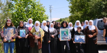 MEBYA-DERê Mehmet Yildirim li ser gora wî bibîranî