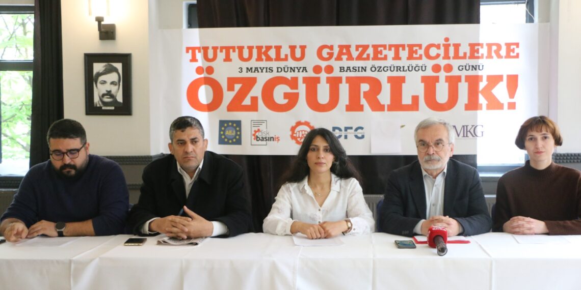 Rêxistinên Rojnamegeran: Sepanên rojnamegeriyê sûc dibînin dawî bikin