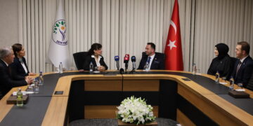 Serdana cejnê ya DEM Partiyê didome: Divê gavên şenber bên avetin