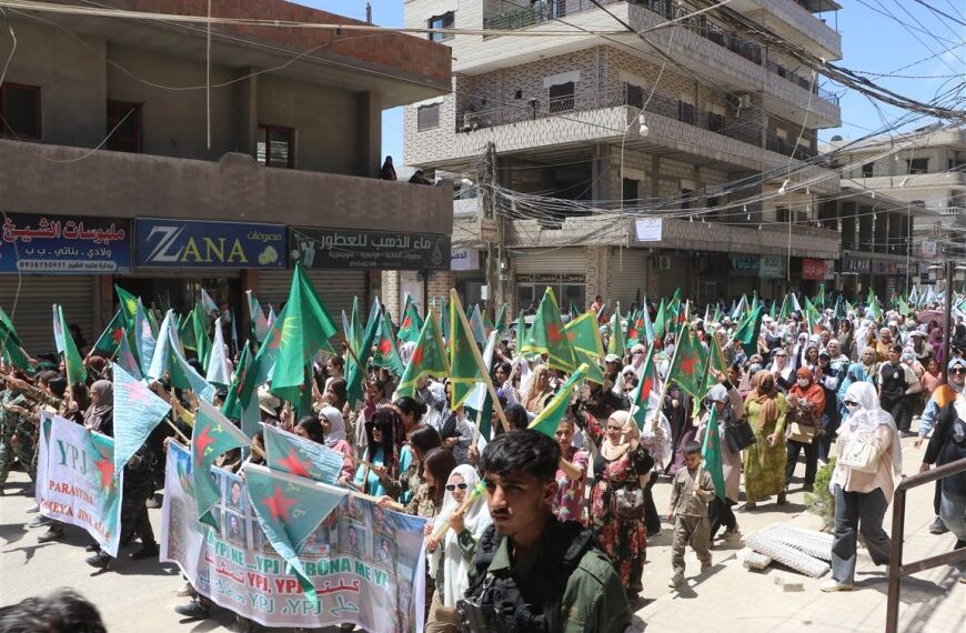 Li Rojava meşa piştgiriya YPJê: Em rejîma vîna jinê nas nake qebûl nakin