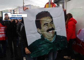Tevî biryara AYMê û muzakereya bi Ocalan re jî çima dirûşm û wêneyên wî tên qedexekirin?