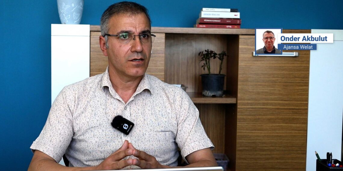 Di bin gefa ‘algorîtmayê’ de zimanê Kurdî: Divê em pêşî li vîrûsa dîjîtal bigirin