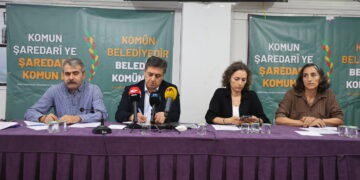 Li Stenbolê konferansa ‘Komun şaredarî ye, şaredarî komun e’ hate lidarxistin