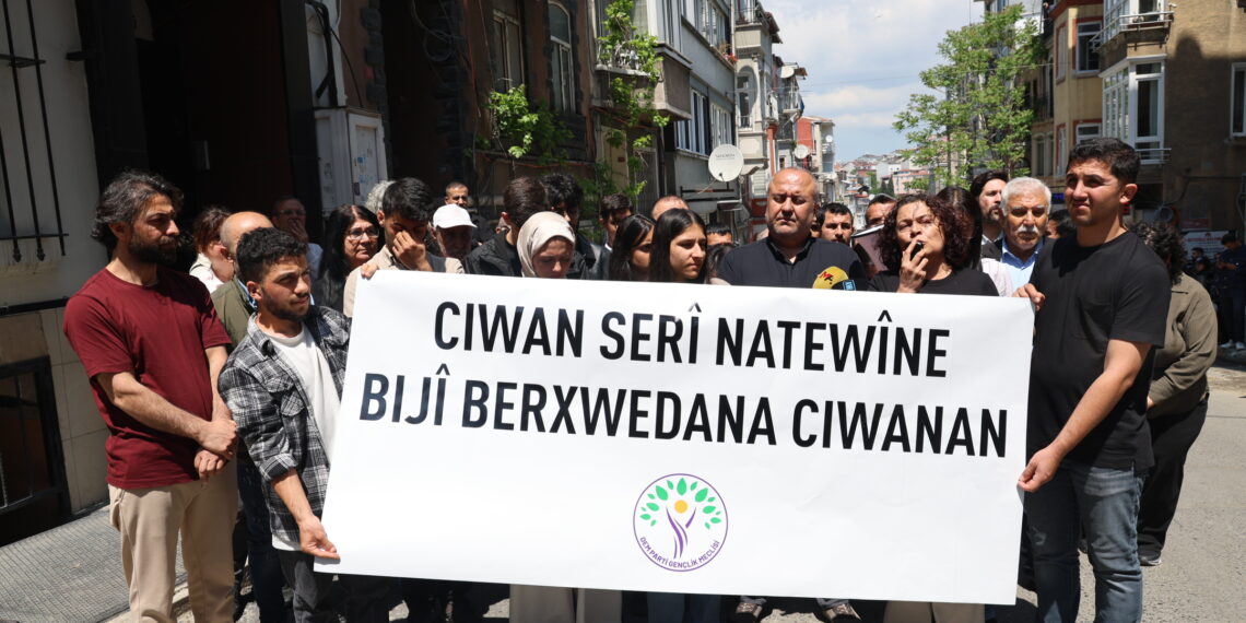 Meclîsa Ciwanan a DEM Partiyê: Li wî aliyê behrê muzakere li vî alî qedexe!