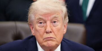 Trump: Em dê dest danên ser uranyûma Îranê