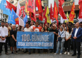 Li Îzmîrê ji bo sosyalîstên 100 roj in girtîne banga piştevaniyê hat kirin