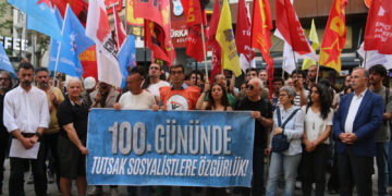 Li Îzmîrê ji bo sosyalîstên 100 roj in girtîne banga piştevaniyê hat kirin
