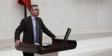 Bozdag persa: Çira berhemê Kurdkî yê ke arşîvê de yê nênê dîjîtalîzekerdene?