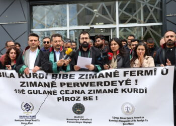 Hiqûqnasên Wanê: Mifteya azadiya Kurdan zimanê Kurdî ye
