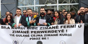 Hiqûqnasên Wanê: Mifteya azadiya Kurdan zimanê Kurdî ye