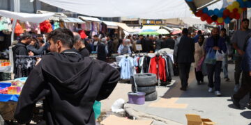 ‘Hikûmetê civak perîşan kiriye, em nikarin tiştekî bikirin’