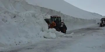 Li Miksê tiştek nû nîn e: 7 meh in rê hêj girtiye