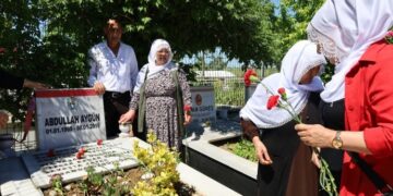 Ji Colemêrgê heta Efrînê gel li pakrewangeha ye