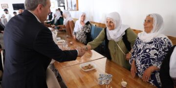 Tuncer Bakirhan serdana şîna Dayika Aştiyê Munîbe Koçê kir