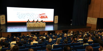 Konferansa ziman didome: Zimanê me bi qanûnan were misogerkirin