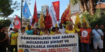 Ji mamosteyên Îzmîrê bertek: Zext nikarin me bitirsînin