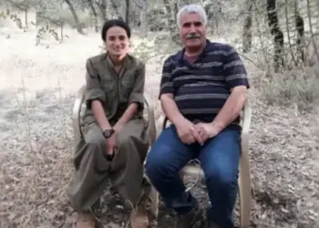 Leyla Cuma Îbrahîm û pîyê xo Cuma Xelîl Îbrahîm (Bavê Teyar)