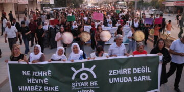 Li Nisêbînê li dijî hişbirê meş hat lidarxistin