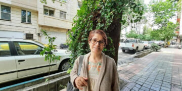 Nesrîn Sotoudeh îşkenceyên li girtîgehên Îranê vegot