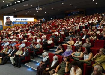 ‘Bi tenê siyasetê ev pirsgirêk çareser nabin’