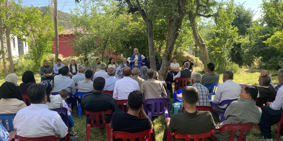 Li gundan civînên gel: Azadiya Rêber Ocalan azadiya gelê Kurd e