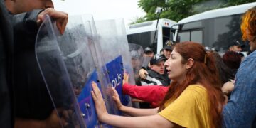 Polîsan êrişî çalakiya jinan kir: 4 jin hatin binçavkirin