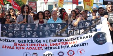 Saziyên elewiyan qurbaniyên Komkujiya Sewasê bi bîr anî