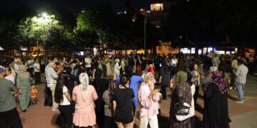 Li Stenbolê şahiya Mitînga Azadiyê: Em li benda her kesî ne