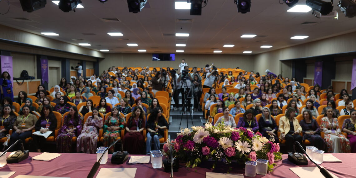 Konferansa Jinan a Rêveberiyên Herêmî: Divê bajarên azad bên avakirin