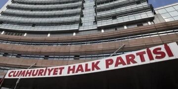 28 parlamenteranê CHP’yî Meclîsê Partî ra îstîfa kerd