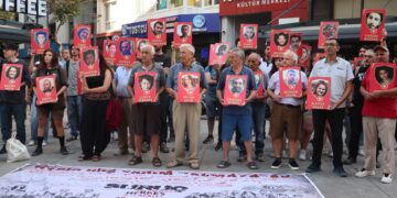 Înîsiyatîfa Malbatên Pîrsûsê: Em ê tu carî dev ji doza edaletê bernadin