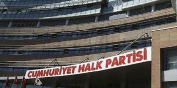 28 wekîlên CHPê ji Meclîsa Partiyê îstifa kirin