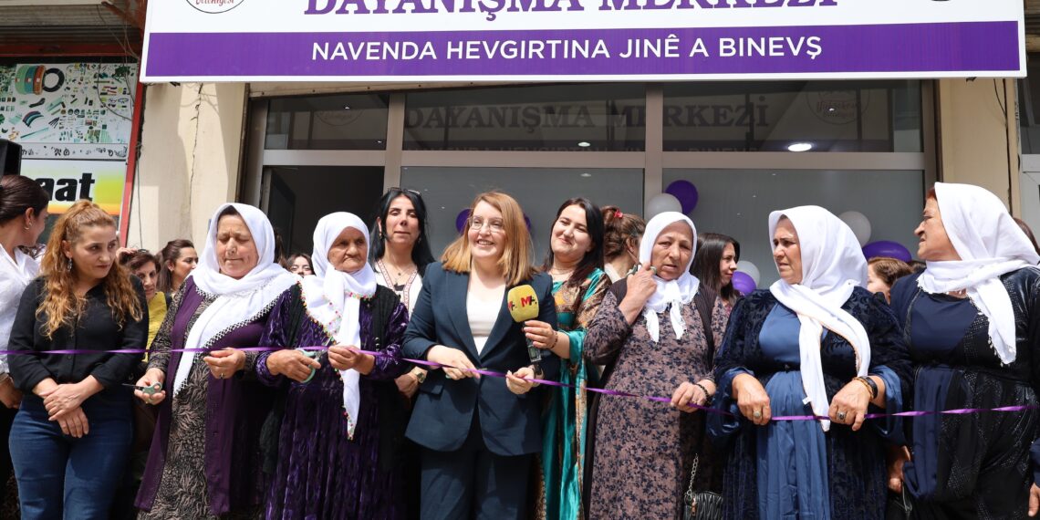 Li Geverê Navenda Hevgirtina Jinê ya Binevş vebû