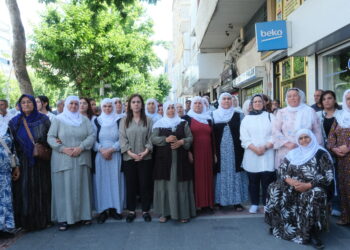 Dayikên Aştiyê yên Êlihê Rahmî Koç şermezar kirin