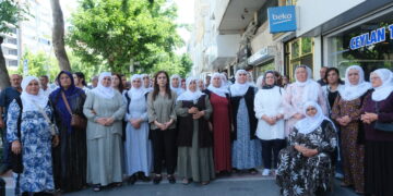 Dayikên Aştiyê yên Êlihê Rahmî Koç şermezar kirin