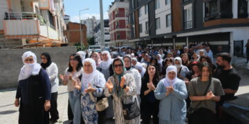 Bi girseyî serdana şîna şervana YPJê Koçerîn Lavînya kirin