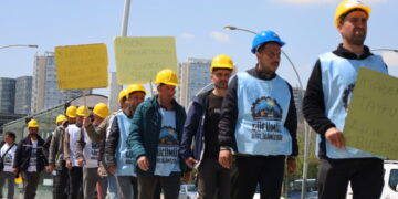 ‎Li Wezaretê civîna karkerên madenê didome