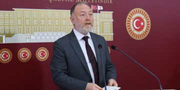 Temellî: Divê demildest şert û mercên azad ên birêz Ocalan pêk werin