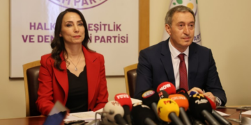Hevserokên DEM Partiyê Paşînyan pîroz kirin
