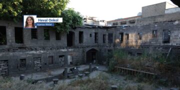 Mîrateyek ji bîra aborî û çandî ya Amedê hildiweşe