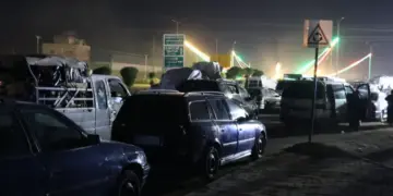 Hezar û 700 keyeyê Efrînî agêrenê warê xo