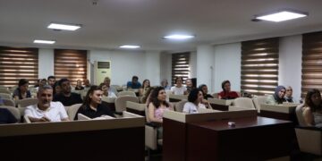 Şaredarîya Sûrî seba xebatkeranê xo dest bi kursê kurdkî kerd