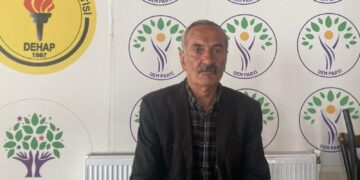 Nikare bibihîse û biaxive lê ji têkoşînê jî namîne