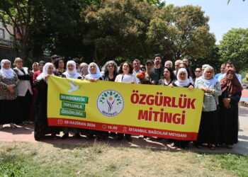 Li Stenbolê starta ‘Mitînga Azadiyê’: Em ê ji bo Rêbertiya azad li qadan bin