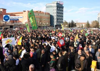 Xelkê Amedê: Pêvajo bi yek alî nabe divê dewlet gavan biavêje