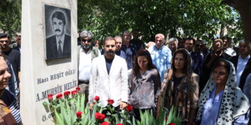 Siyasetmedarên Kurd Melîk û Ayyildiz hatin bibîranîn